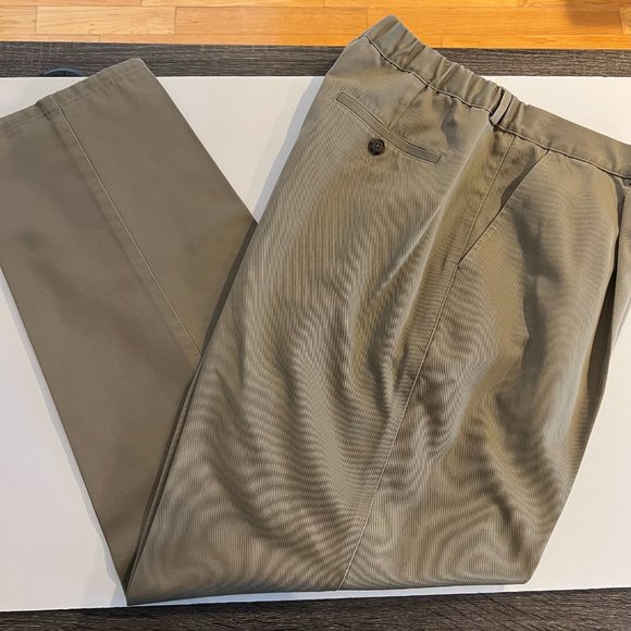 LL Bean Vintage Bayside Wrinkle Free Pleated Twill Cotton Pants w/ Comfort Waist - Picture 6 of 10